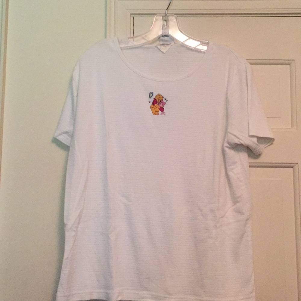 White shirt with piglet and Pooh